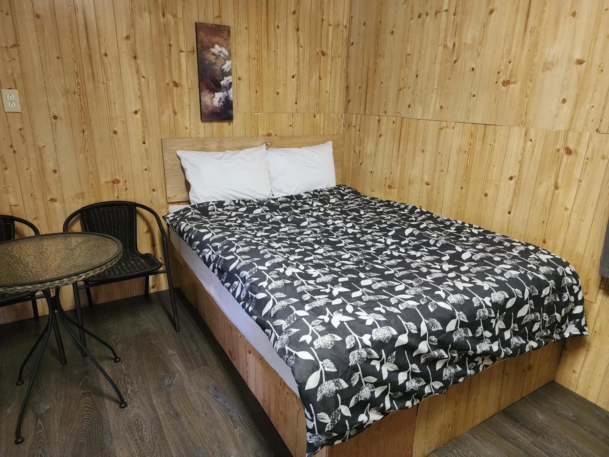 Oakhill Pines Campground 布里奇沃特 外观 照片